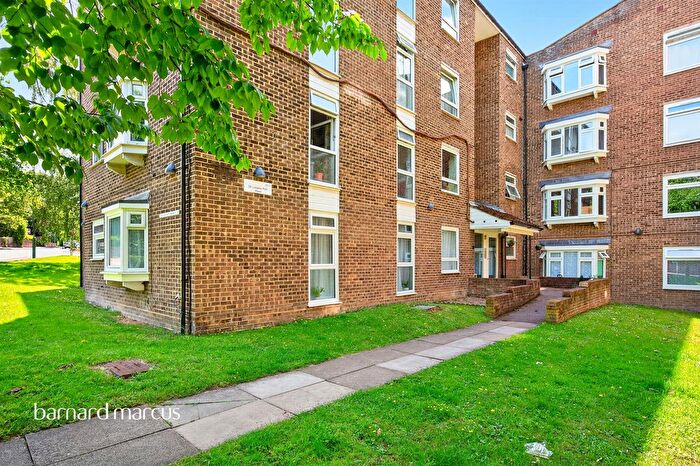 1 Bedroom Flat For Sale In Langley Park Road, Sutton, SM2