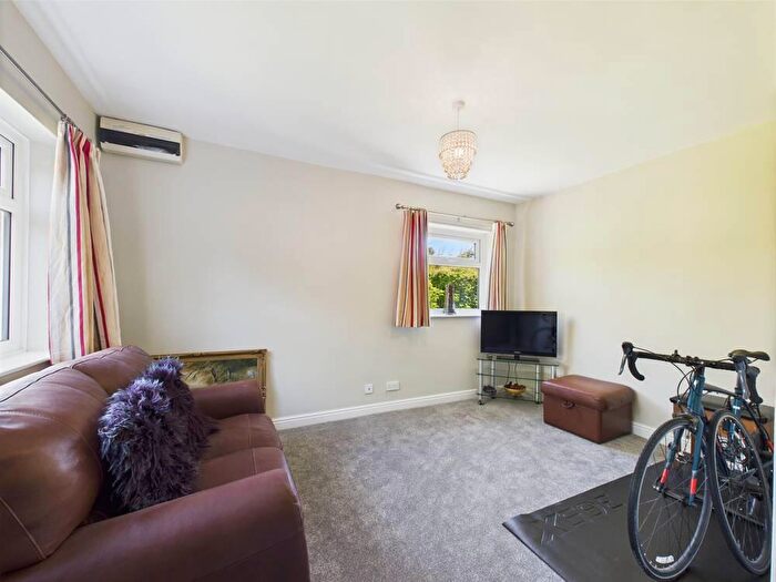 5 Bedroom Detached House For Sale In Church Lane, Catwick, Beverley, HU17