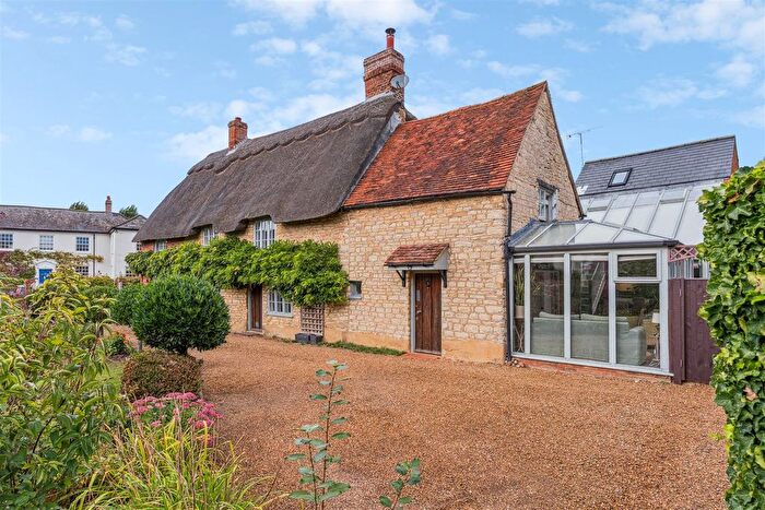 4 Bedroom Detached House For Sale In High Street, Sherington, MK16