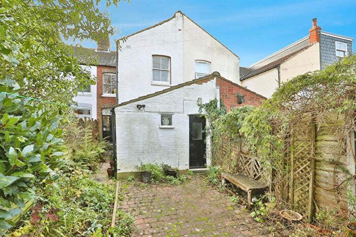 3 Bedroom Terraced House For Sale In Dereham Road, Norwich, NR2