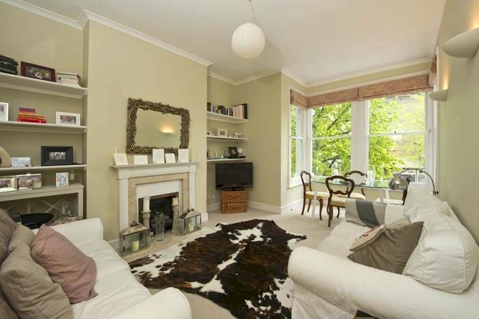2 Bedroom Flat To Rent In Westwick Gardens, London, W14