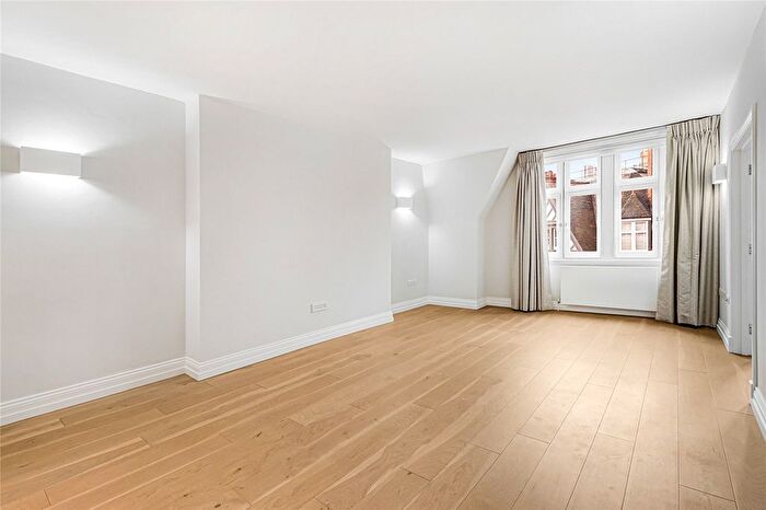 2 Bedroom Flat To Rent In Herbert Crescent, London, SW1X