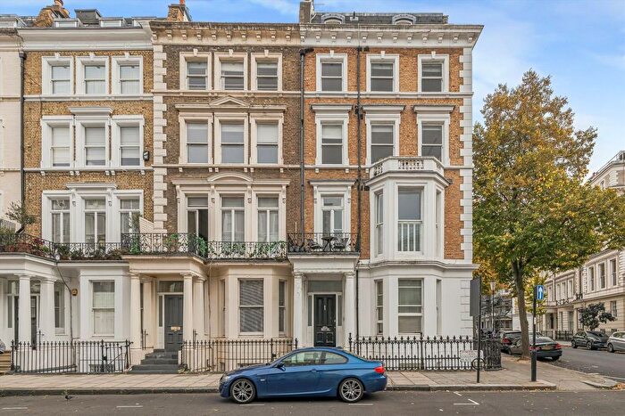 2 Bedroom Flat To Rent In Collingham Place, Earls Court, SW5