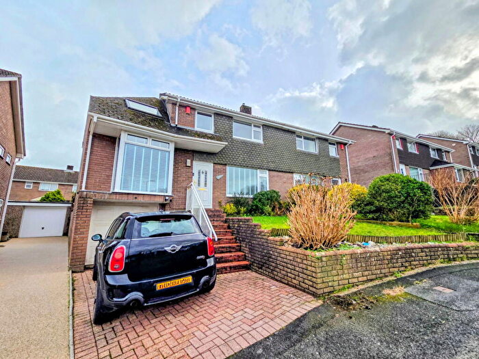 4 Bedroom Semi-Detached House For Sale In Springwood Close, Plympton, PL7