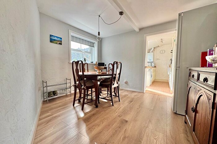 2 Bedroom Terraced House For Sale In High Street, Langton Matravers, BH19 - Photo 5