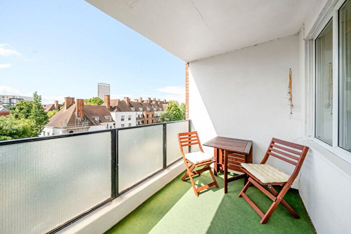 2 Bedroom Flat For Sale In Wolseley Street, London, SE1