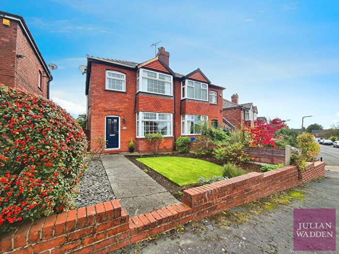 3 Bedroom Semi-Detached House To Rent In South View, Woodley, Stockport, SK6