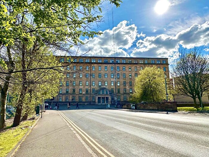 2 Bedroom Flat To Rent In Duke Street, Dennistoun, Glasgow, G4