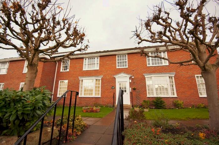 2 Bedroom Flat To Rent In Browns Lane, Handbridge, CH4