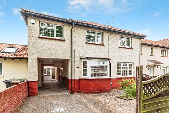 4 Bedroom Semi Detached House For Sale In Grove Road, Basingstoke, RG21