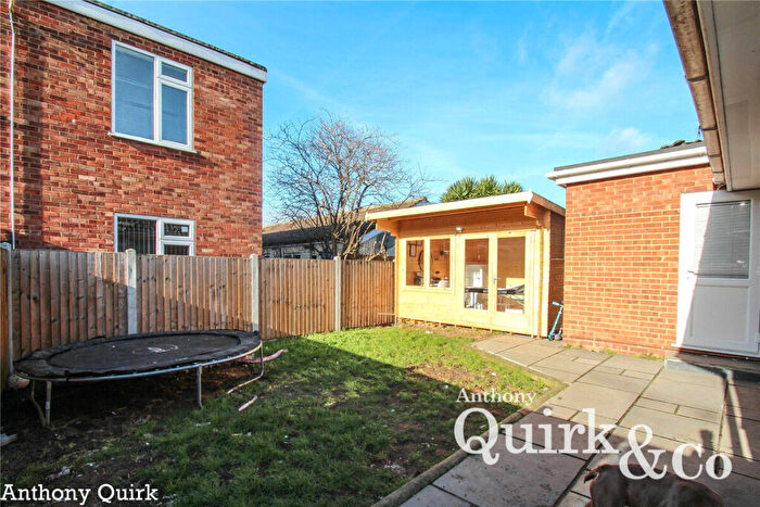 2 Bedroom Detached Bungalow For Sale In Tilburg Road, Canvey Island, SS8