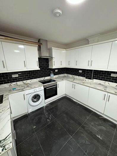 3 Bedroom Flat To Rent In Rye Lane, Peckham, SE15