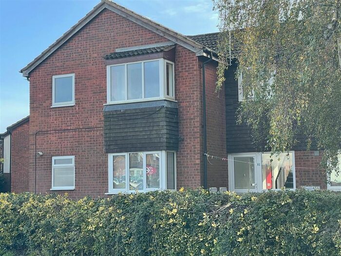 1 Bedroom Flat To Rent In Godfrey Court, Longwell Green, Bristol, BS30