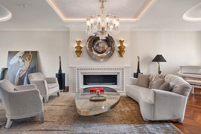 5 Bedroom Town House For Sale In Somerset Square, Holland Park, W14