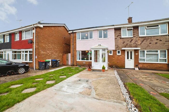 3 Bedroom Semi Detached House For Sale In Minster Close, Kirkby In Ashfield, Nottinghamshire, NG17