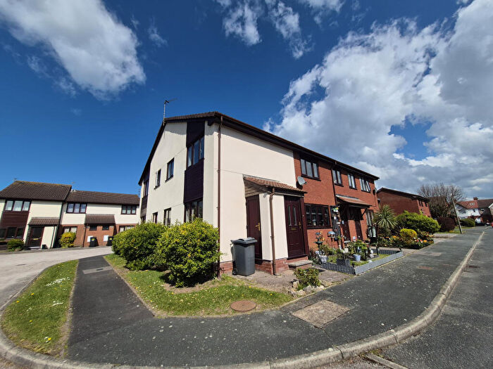 1 Bedroom End Of Terrace House For Sale In St. Davids Grove, Lytham St. Annes, Lancashire, FY8