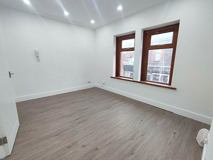 1 Bedroom Flat To Rent In City Road, Cardiff(City), CF24