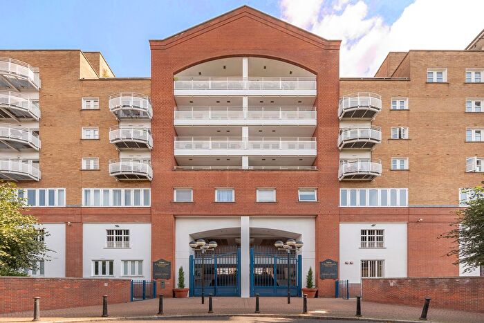 2 Bedroom Flat For Sale In New Caledonian Wharf, Odessa Street, SE16