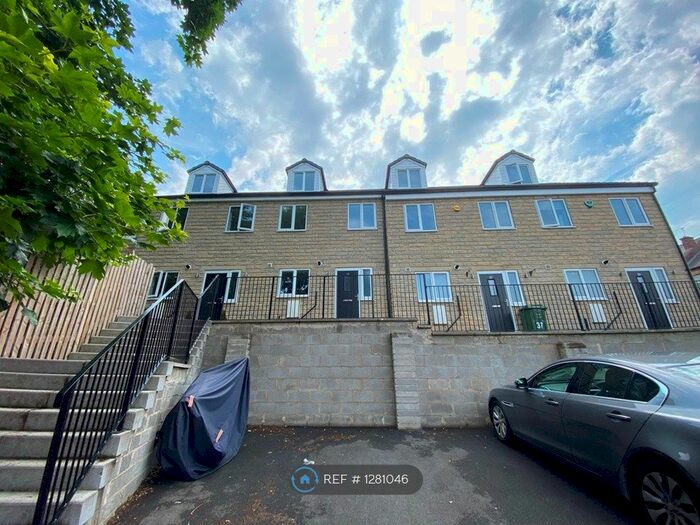 3 Bedroom Terraced House To Rent In James Street, Liversedge WF15