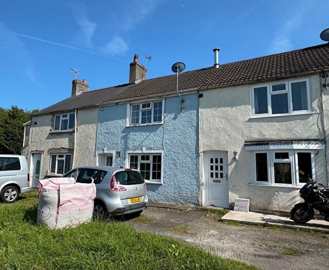 2 Bedroom Cottage For Sale In New Road, Bridgend, CF33