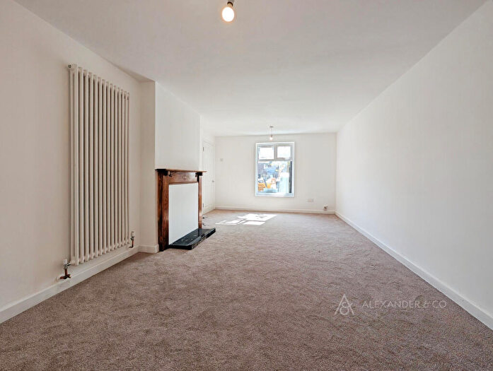 3 Bedroom Terraced House To Rent In Colne Close, Bicester, OX26