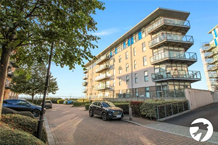 1 Bedroom Flat To Rent In Carmichael Avenue, Greenhithe, Kent, DA9