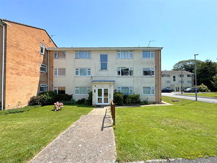 2 Bedroom Flat For Sale In Oakbury Drive, Preston, DT3