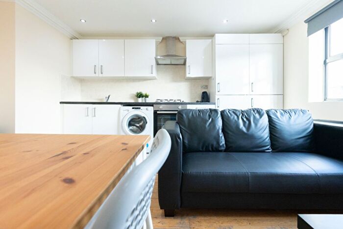 2 Bedroom Flat To Rent In London, N15