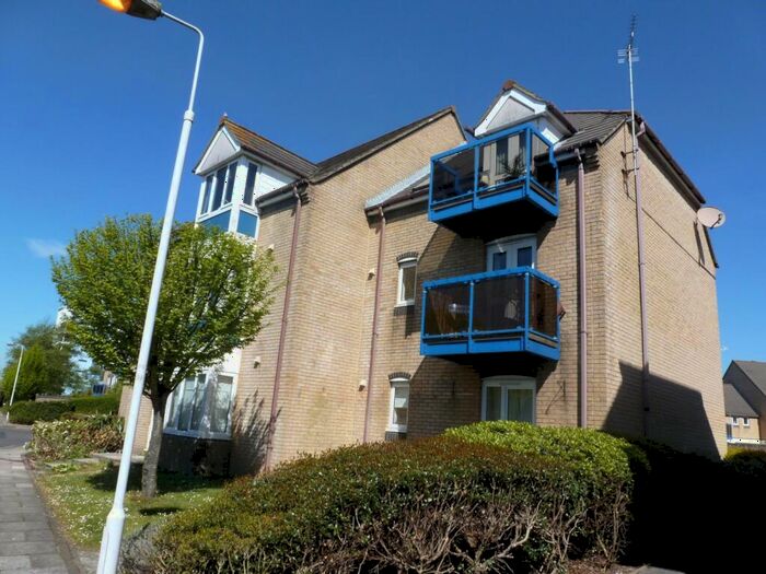 2 Bedroom Flat To Rent In Atlantic Close, Ocean Village, Southampton, SO14