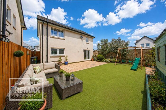 3 Bedroom Detached House For Sale In James Young Avenue, Uphall Station, EH54