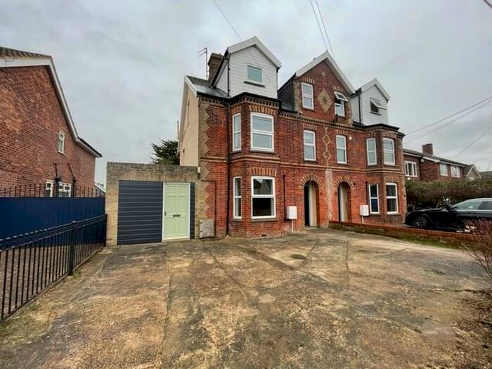 2 Bedroom Semi-Detached House To Rent In Pembroke Road, Framlingham, IP13
