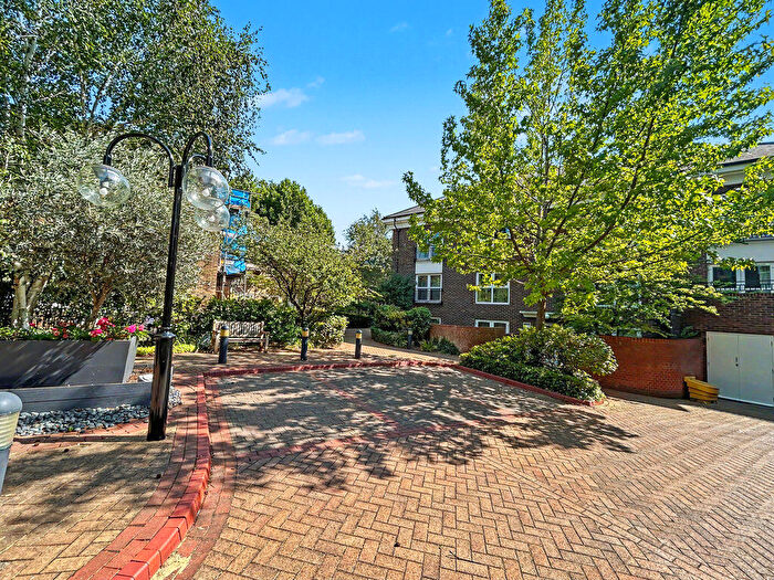 2 Bedroom Flat To Rent In Islington, London, N1