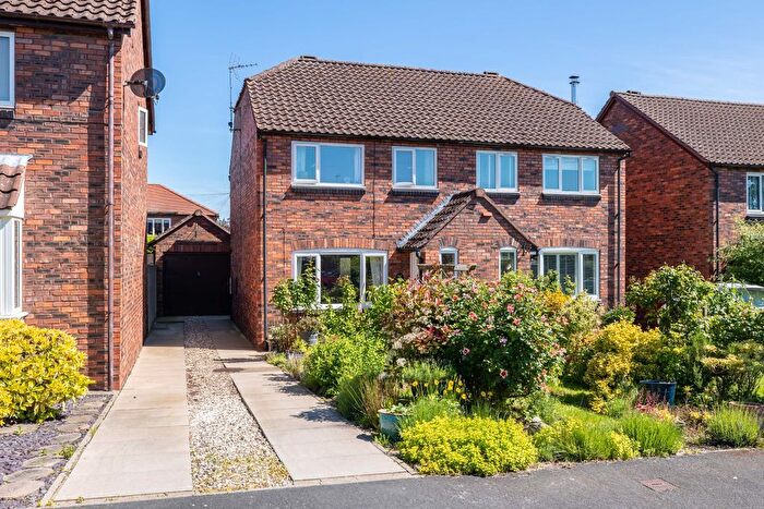 3 Bedroom Semi-Detached House For Sale In Town End Close, Pickering, YO18