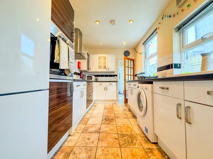 4 Bedroom Terraced House To Rent In Arabella Street, Roath, CF24