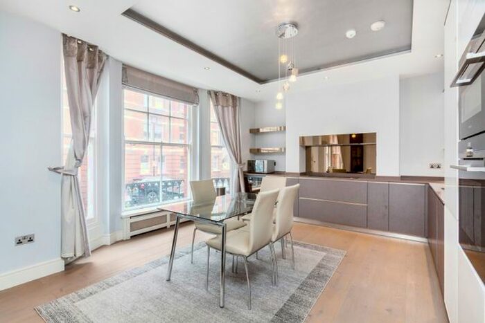 2 Bedroom Flat To Rent In Chiltern Street, London, W1U