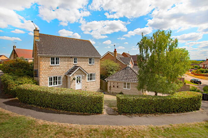 4 Bedroom Detached House For Sale In Bramblewood Road, Weldon, Northamptonshire, NN17