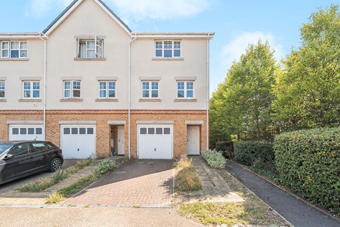 4 Bedroom End Of Terrace House For Sale In Kingsquarter, Maidenhead, SL6
