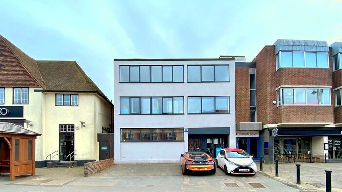 2 Bedroom Flat To Rent In High Street, Banstead, SM7