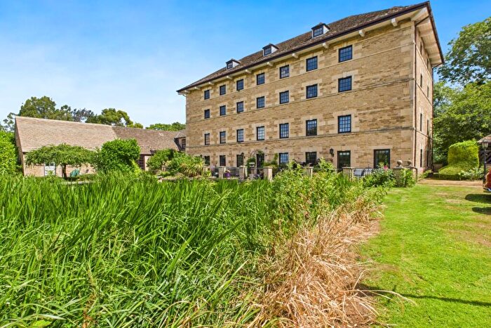 2 Bedroom Apartment To Rent In Newstead Mill, Stamford, Lincolnshire, PE9
