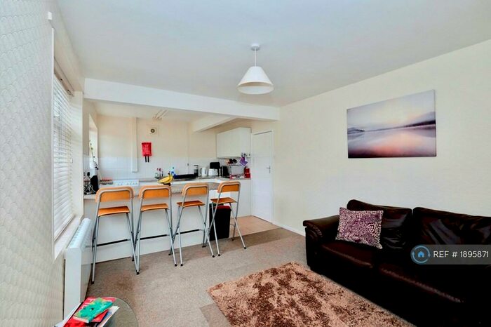 4 Bedroom Terraced House To Rent In Hay Road, Chichester, PO19