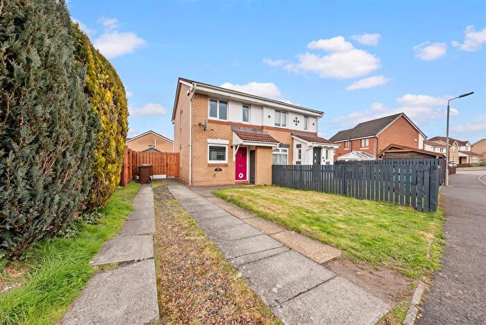 2 Bedroom Semi Detached House For Sale In Devine Grove, Newmains, Wishaw, ML2