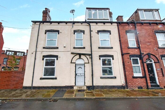 4 Bedroom Terraced House For Sale In Whingate Grove, Leeds, West Yorkshire, LS12