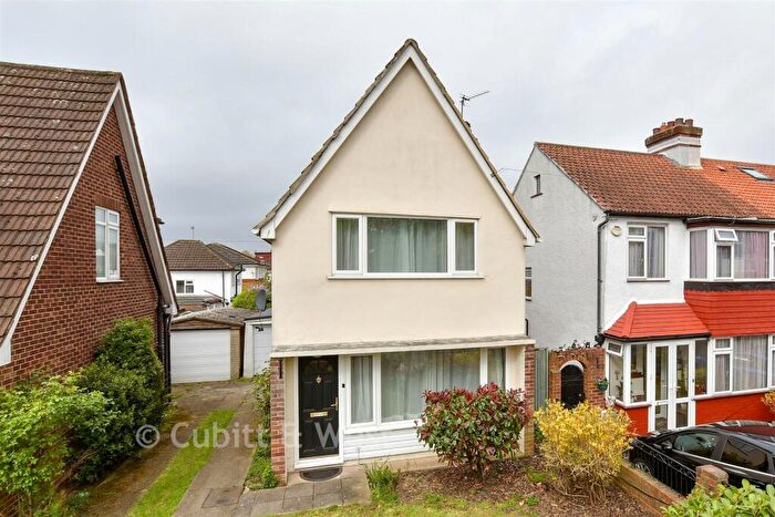 2 Bedroom Detached House For Sale In Jeffs Road, Sutton, Surrey, SM1