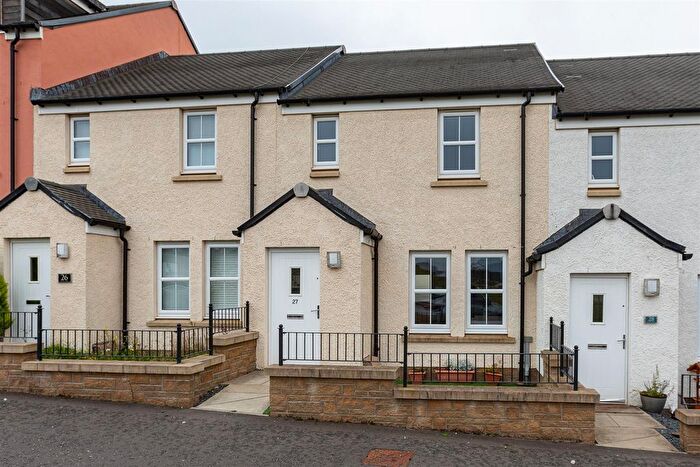 3 Bedroom Terraced House For Sale In Knoll Park, Galashiels, TD1