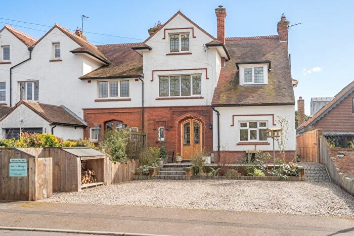 4 Bedroom Semi-Detached House For Sale In Broadview Road, Oulton Broad, NR32