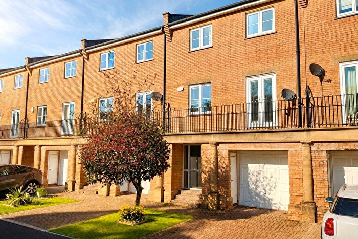 4 Bedroom Town House For Sale In Cheyne Gardens, Westbourne, BH4
