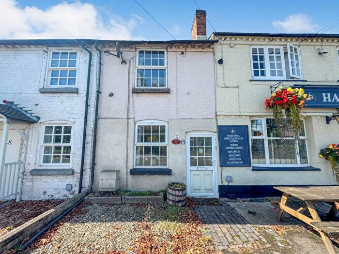 2 Bedroom Cottage For Sale In Hanbury Road, Stoke Heath, Bromsgrove, Worcestershire, B60