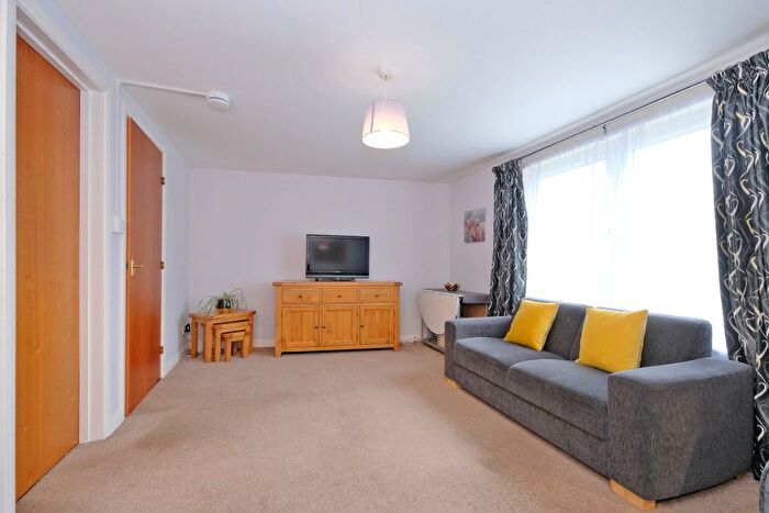 2 Bedroom Flat To Rent In Prospect Terrace, Ferryhill, Aberdeen, AB15