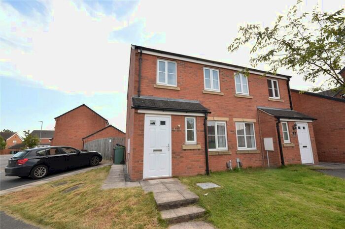 2 Bedroom Semi-Detached House To Rent In Whinmoor Way, Leeds, West Yorkshire, LS14