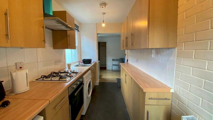 2 Bedroom Flat To Rent In St Edmunds Road, Canterbury Ref -, CT1